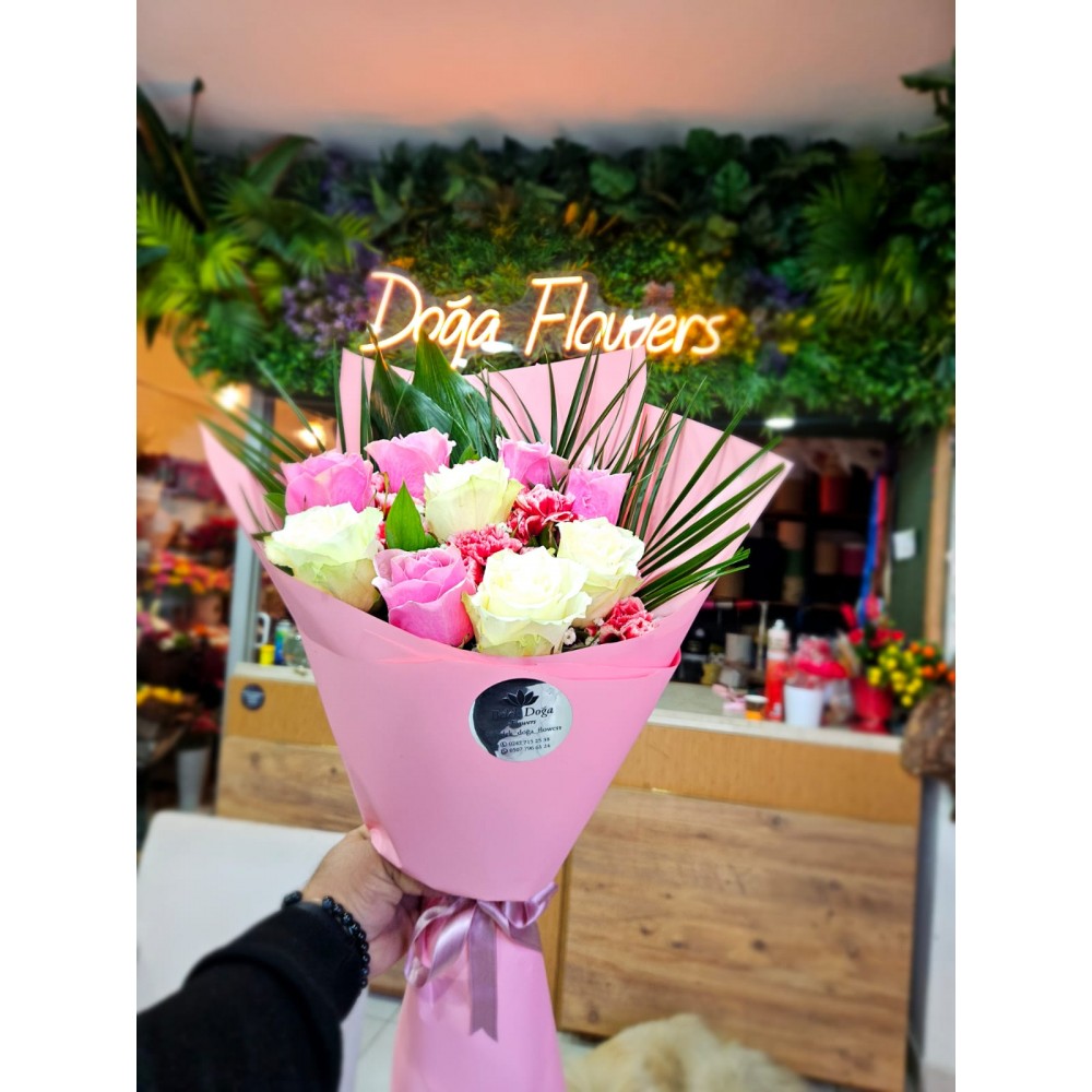 9 BEYAZ VE PEMBE KARIŞIK  BUKET