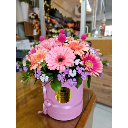 KUTU KARIŞIK GERBERA KIR ÇİEKLERİ 