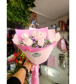 9 PEMBE GÜL BUKETİ 
